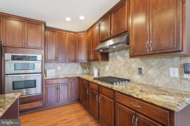 22951 WEYBRIDGE SQ, Ashburn, VA 20148