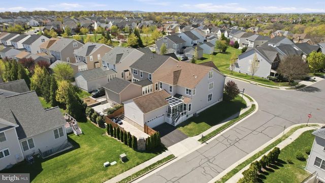 22951 WEYBRIDGE SQ, Ashburn, VA 20148
