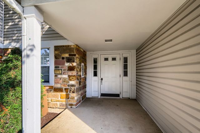 75 LARCH Court Z1, Schaumburg, IL 60193