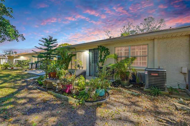 2238 LARK CIRCLE W D, Palm Harbor, FL 34684