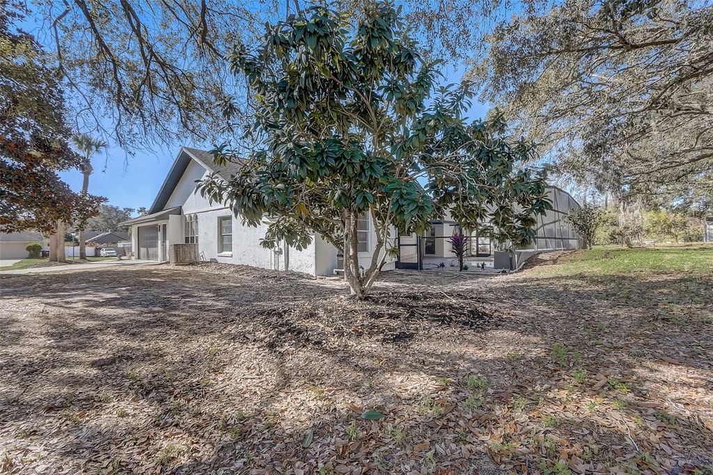 Image 13 of property listing at 7015 OAKMORE LANE, Orlando, FL 32818
