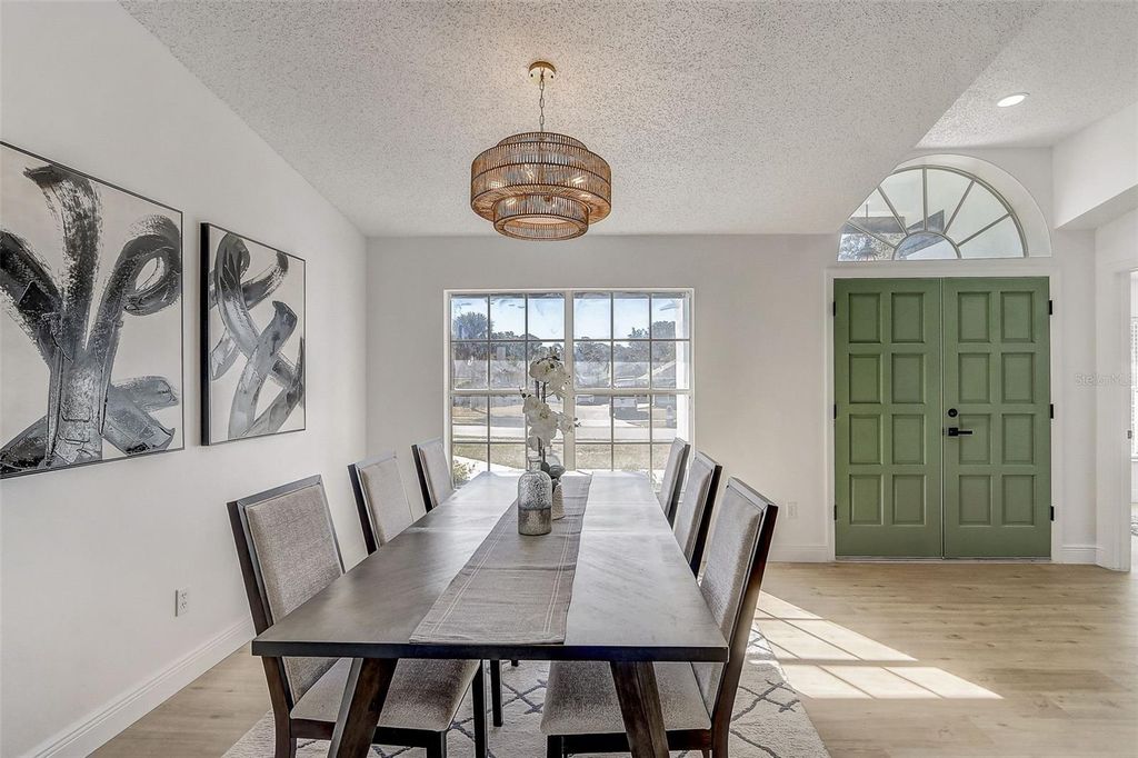 Image 21 of property listing at 7015 OAKMORE LANE, Orlando, FL 32818