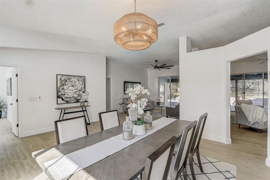 Image 23 of property listing at 7015 OAKMORE LANE, Orlando, FL 32818