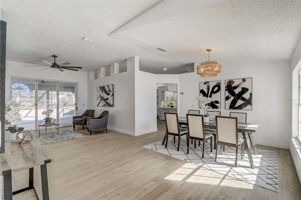 Image 25 of property listing at 7015 OAKMORE LANE, Orlando, FL 32818