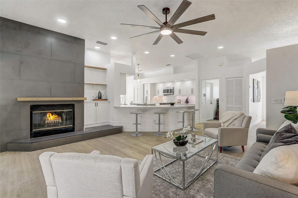 Image 30 of property listing at 7015 OAKMORE LANE, Orlando, FL 32818