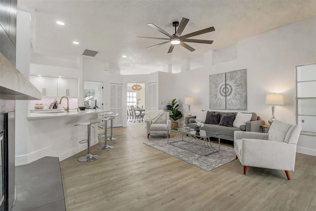 Image 31 of property listing at 7015 OAKMORE LANE, Orlando, FL 32818