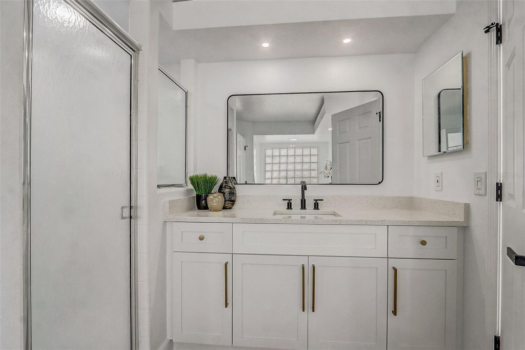 Image 49 of property listing at 7015 OAKMORE LANE, Orlando, FL 32818