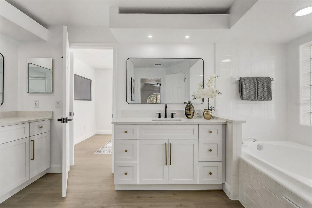 Image 50 of property listing at 7015 OAKMORE LANE, Orlando, FL 32818