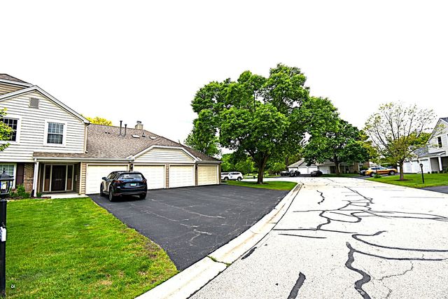 27W705 Windermere Road 3008, Winfield, IL 60190