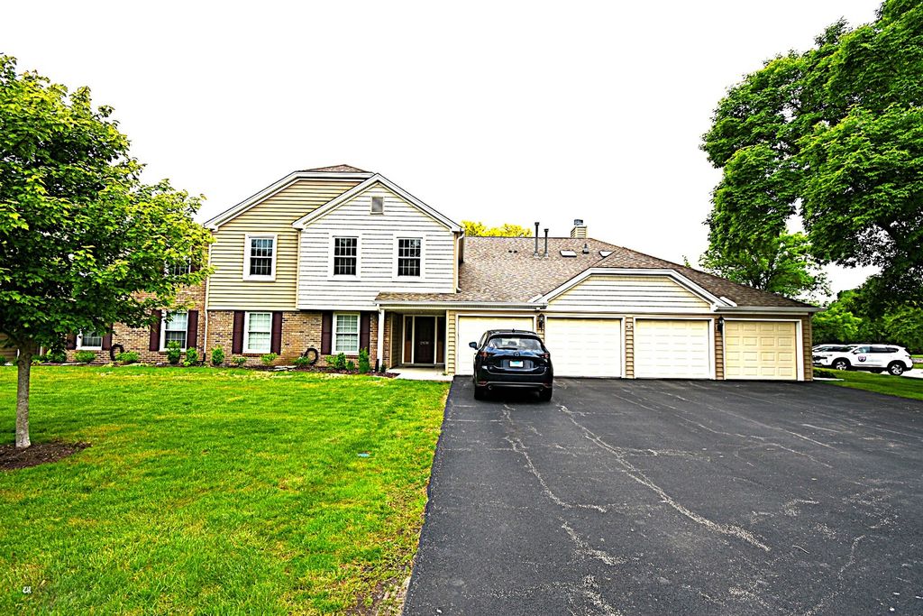 27W705 Windermere Road 3008, Winfield, IL 60190