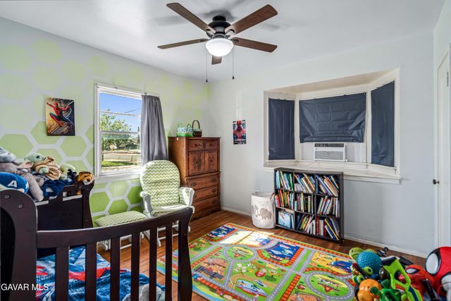 768 W Newgrove Street, Lancaster, CA 93534