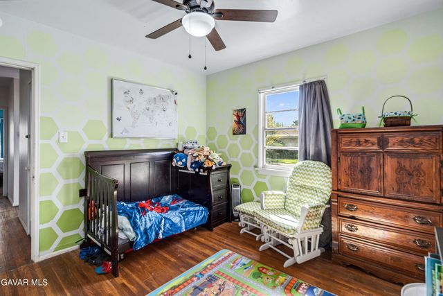 768 W Newgrove Street, Lancaster, CA 93534