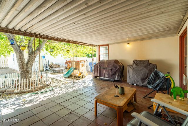 768 W Newgrove Street, Lancaster, CA 93534
