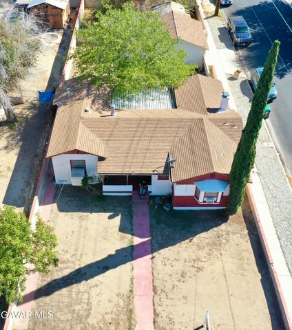 768 W Newgrove Street, Lancaster, CA 93534