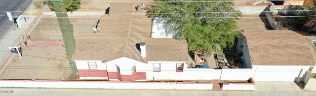 768 W Newgrove Street, Lancaster, CA 93534