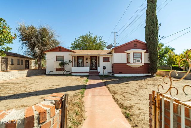 768 W Newgrove Street, Lancaster, CA 93534