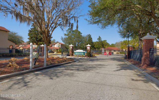 347 REDWOOD Lane, St. Johns, FL 32259