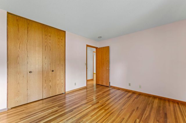 7229 Upper 139th Street W, Apple Valley, MN 55124