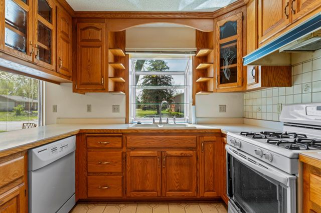 7229 Upper 139th Street W, Apple Valley, MN 55124