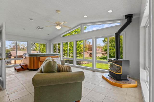 7229 Upper 139th Street W, Apple Valley, MN 55124