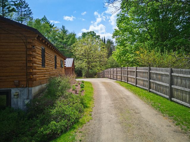 84 New Hampton Road, Franklin, NH 03235