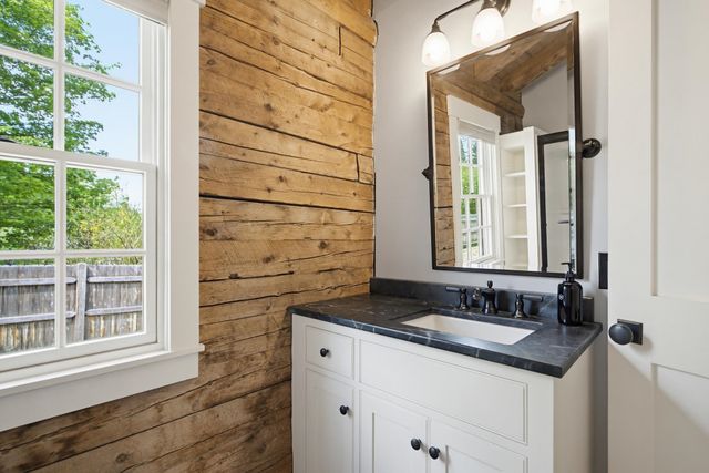 84 New Hampton Road, Franklin, NH 03235