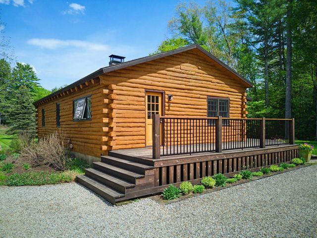 84 New Hampton Road, Franklin, NH 03235
