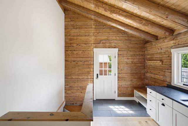 84 New Hampton Road, Franklin, NH 03235