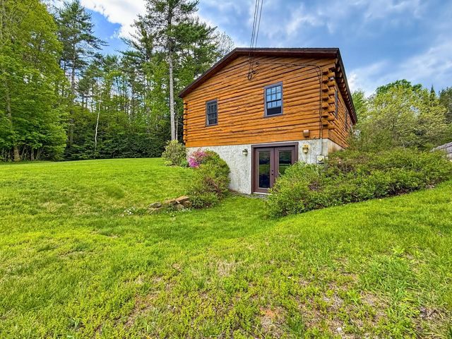 84 New Hampton Road, Franklin, NH 03235