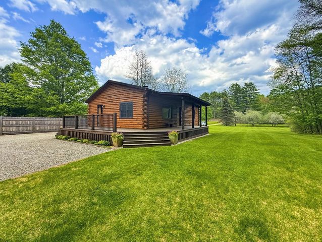 84 New Hampton Road, Franklin, NH 03235