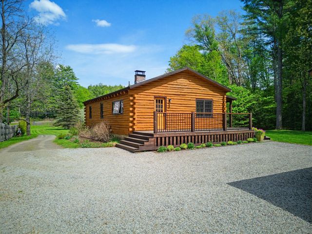 84 New Hampton Road, Franklin, NH 03235