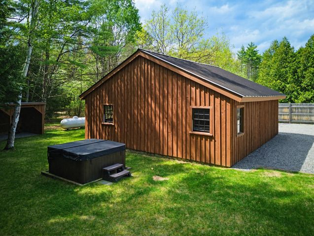 84 New Hampton Road, Franklin, NH 03235