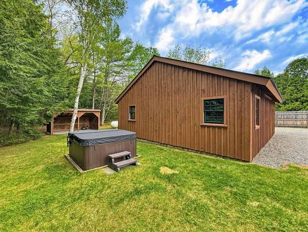 84 New Hampton Road, Franklin, NH 03235