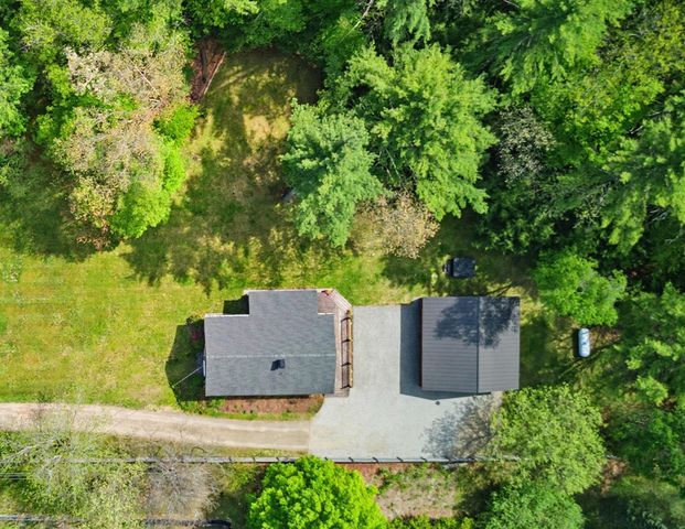 84 New Hampton Road, Franklin, NH 03235