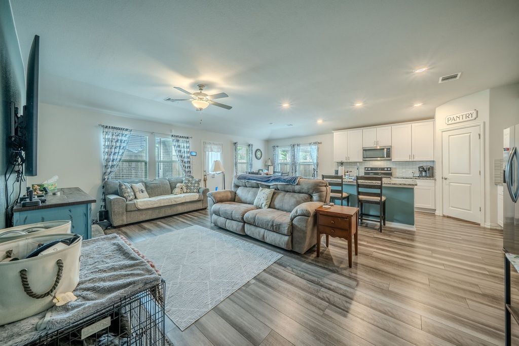 3250 Mccallister Way, Royse City, TX 75189