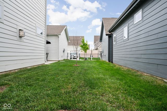 1944 Granville Drive, Westfield, IN 46074