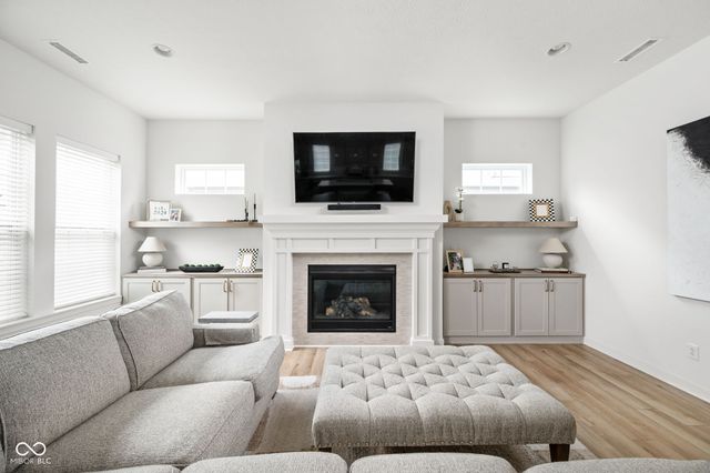 1944 Granville Drive, Westfield, IN 46074