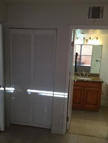 1440 Lake Crystal Drive B, West Palm Beach, FL 33411