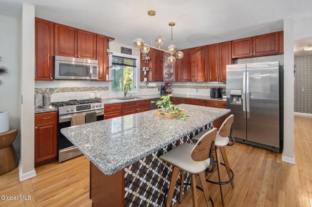 5 Northcrest Drive, Clifton Park, NY 12065