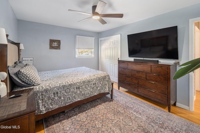 5 Northcrest Drive, Clifton Park, NY 12065