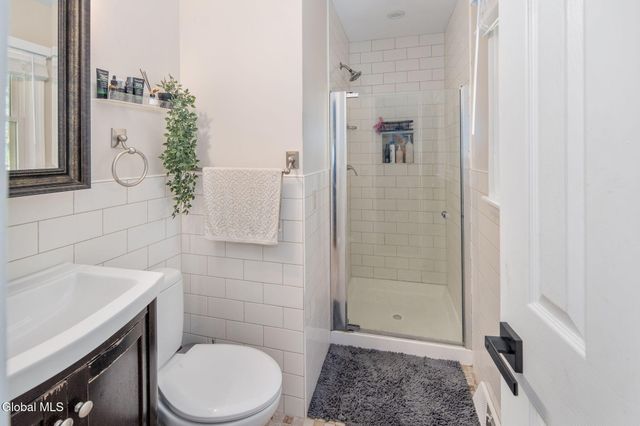 5 Northcrest Drive, Clifton Park, NY 12065