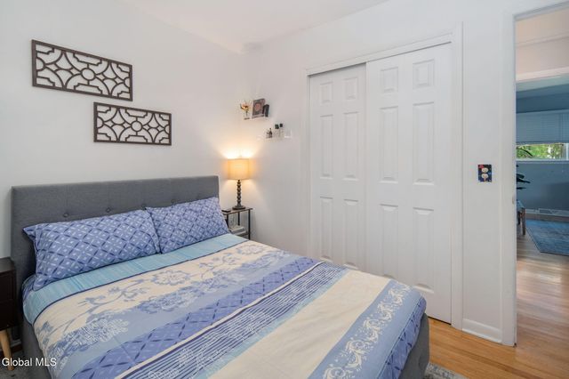 5 Northcrest Drive, Clifton Park, NY 12065