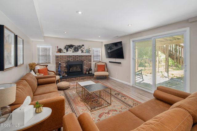 5 Northcrest Drive, Clifton Park, NY 12065