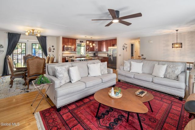 5 Northcrest Drive, Clifton Park, NY 12065