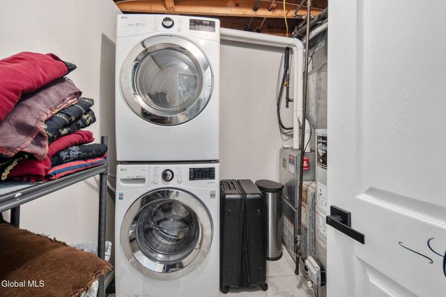 5 Northcrest Drive, Clifton Park, NY 12065