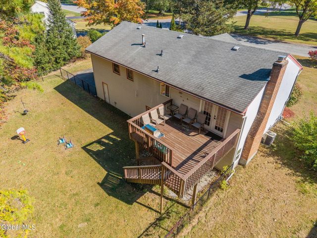 5 Northcrest Drive, Clifton Park, NY 12065