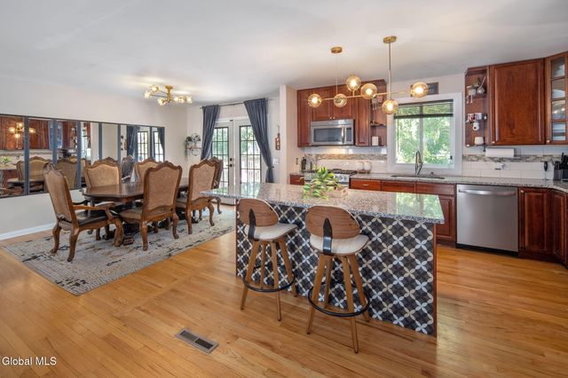 5 Northcrest Drive, Clifton Park, NY 12065