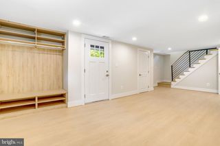 1601 S STAFFORD ST, Arlington, VA 22204