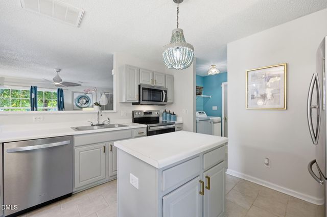 117 Crabwall Court, Holly Springs, NC 27540
