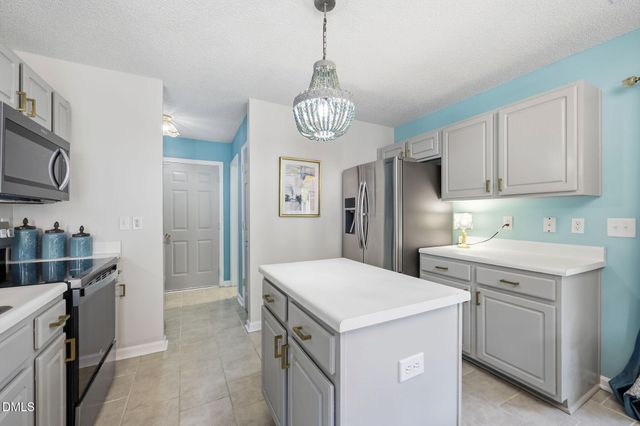 117 Crabwall Court, Holly Springs, NC 27540